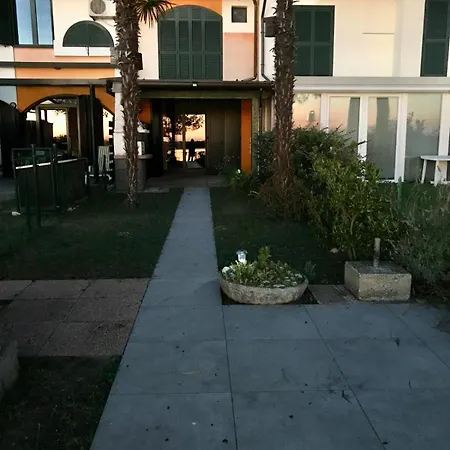 Casa 812 *